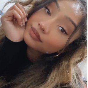 Meet your Posher, Amelia